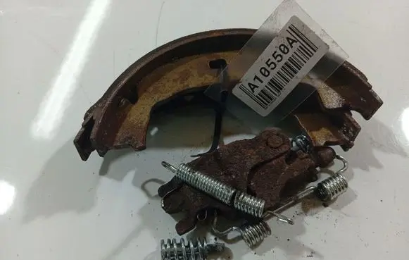 BMW 1 E81 E87 Handbrake/parking brake pads 