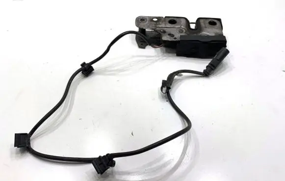 Volkswagen PASSAT CC Engine bonnet/hood lock/catch 3C1823187