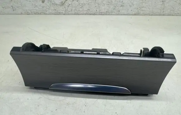 Volkswagen PASSAT B7 Ashtray (front) 3C0863284K