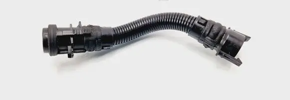 BMW 5 F10 F11 Breather hose/pipe 13717803848