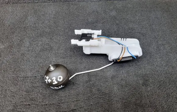 Audi A6 Allroad C7 Fuel level sensor 4G0919673A A2C53364640 A2C53364085