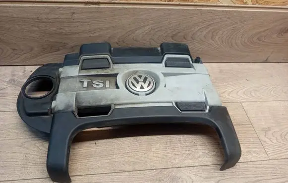 Volkswagen Golf Plus Engine cover (trim) 03C103925J