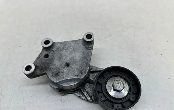 Peugeot 3008 I Generator/alternator belt tensioner