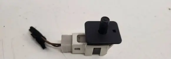 Mercedes-Benz E W211 Front door sensor coupe 2028209410 30011501