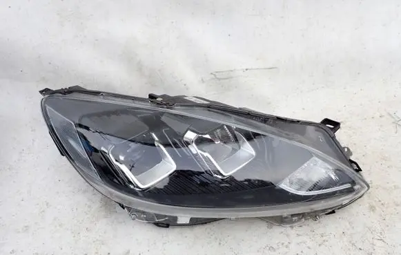 Ford Kuga III Headlight/headlamp
