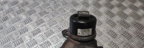 Volvo XC60 Engine mount bracket 30671245