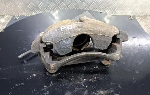 Volkswagen PASSAT CC Front brake caliper