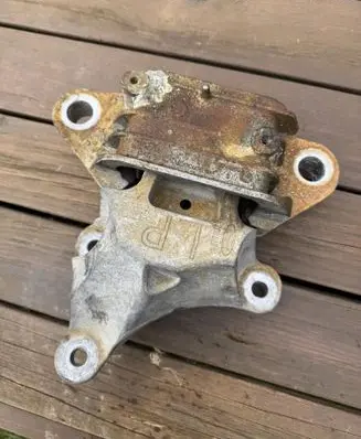 Ford Escape III Engine mount bracket EFEF