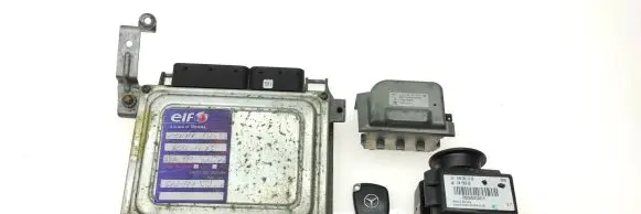 Mercedes-Benz A W169 Engine ECU kit and lock set 