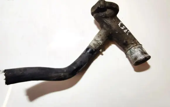 Toyota Avensis T220 Engine coolant pipe/hose