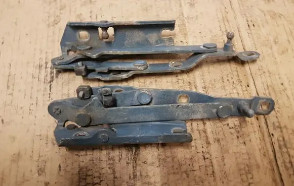 BMW Z3 E36 Tailgate hinge 
