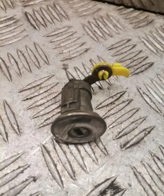 Toyota Aygo AB10 Coupe door lock (next to the handle) 