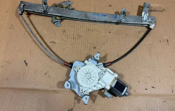 Nissan Micra Front door window regulator with motor 0130822202