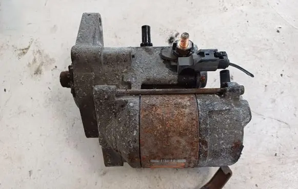 Toyota Yaris Starter motor 2810033050 428000057