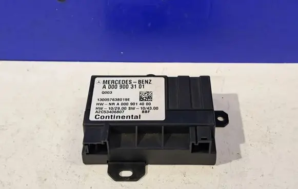 Mercedes-Benz E W212 Fuel injection pump control unit/module A0009003101
