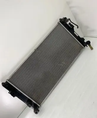 Nissan Leaf I (ZE0) Coolant radiator 120131