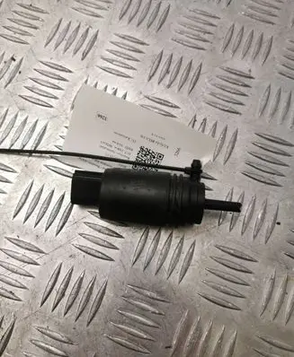 BMW 2 F22 F23 Windscreen/windshield washer pump 7345885