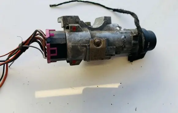 Volkswagen Polo Ignition lock contact 4B0905851G