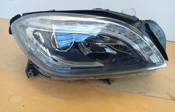 Mercedes-Benz ML W166 Headlight/headlamp 1668202359