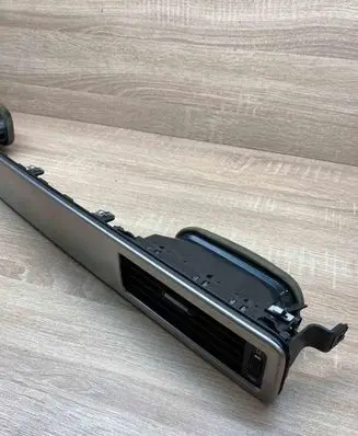 Volvo S80 Dash center air vent grill 30715144K 30643315 30676292