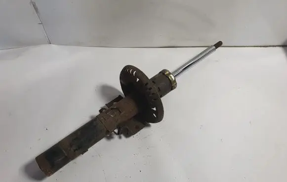 Volkswagen Polo Front shock absorber/damper