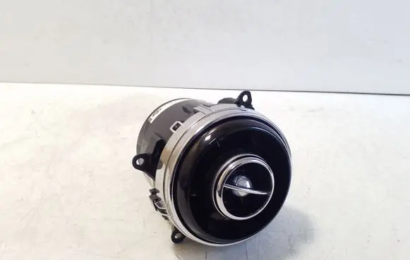 Rear air vent grill