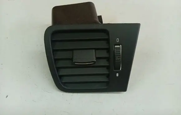 Subaru Legacy Dash center air vent grill