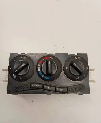 Mercedes-Benz A W168 Climate control unit 1688300485 K114098
