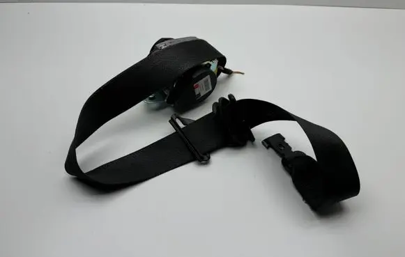 Opel Astra J Front seatbelt 617023600 616082900
