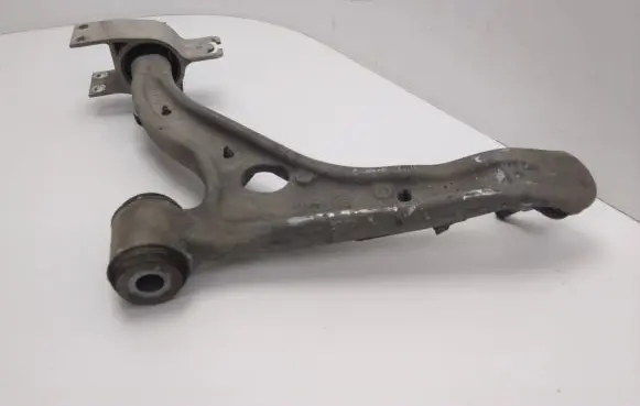 Front lower control arm/wishbone