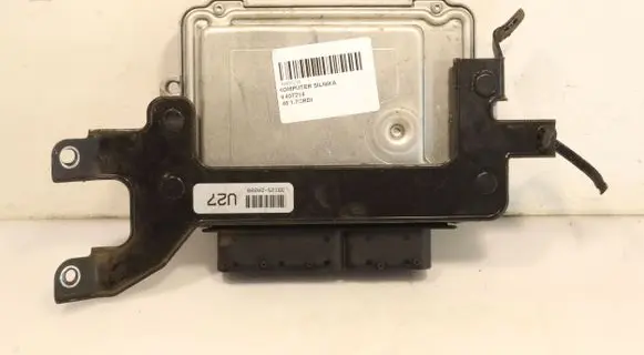 Hyundai i40 Engine control unit/module ECU 0281018492
