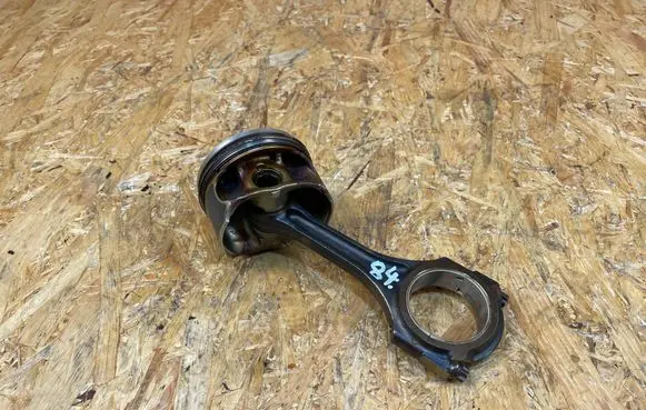 Mercedes-Benz C W205 Connecting rod/conrod A2741517 274920