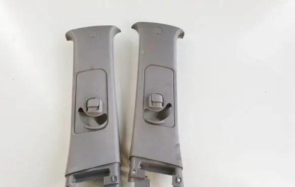 Mitsubishi Grandis (D)pillar trim (top) 