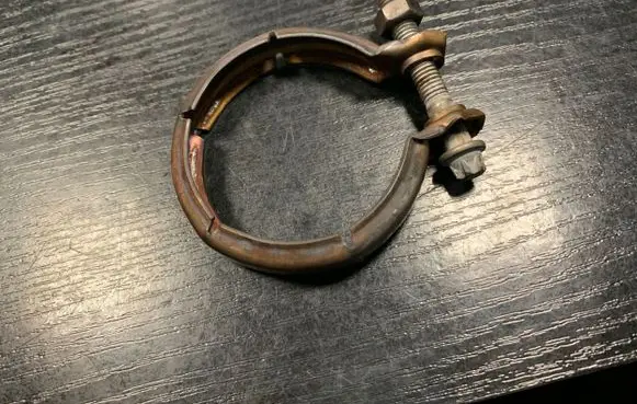 BMW 5 F10 F11 Muffler pipe connector clamp 6HU680