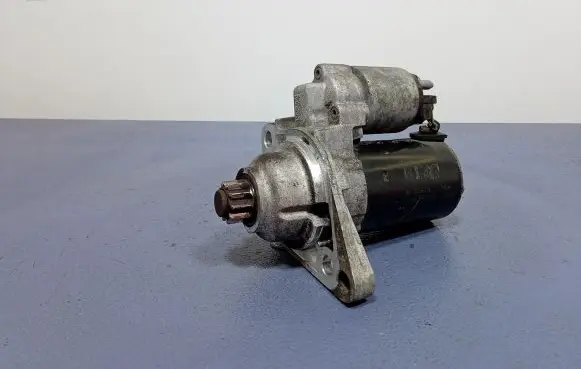 Volkswagen Golf VI Starter motor 0001121408