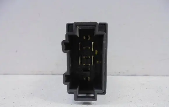 Skoda Octavia Mk1 (1U) Fuel tank opening switch 1U0959833C