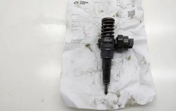 Audi A4 S4 B6 8E 8H Fuel injector 038130073h