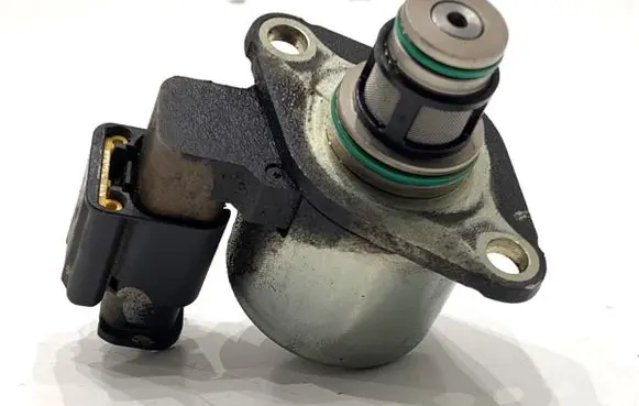 Citroen DS5 Fuel pressure regulator 28233373