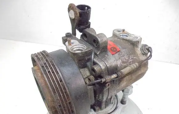 BMW 3 E30 Air conditioning (A/C) compressor (pump) 8390228