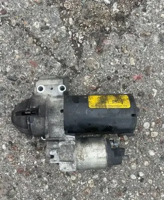 BMW 5 E60 E61 Starter motor 7801203