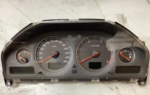 Volvo XC90 Speedometer (instrument cluster) 30746101 8602890 69594830T