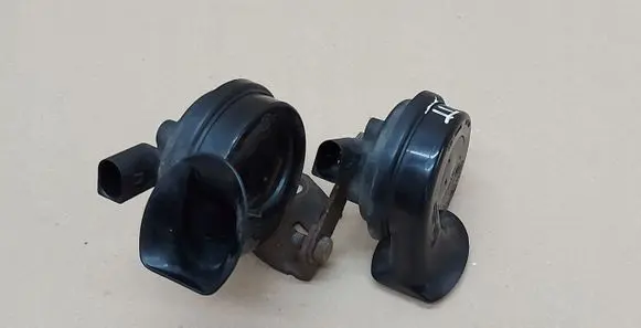 Skoda Fabia Mk2 (5J) Horn signal