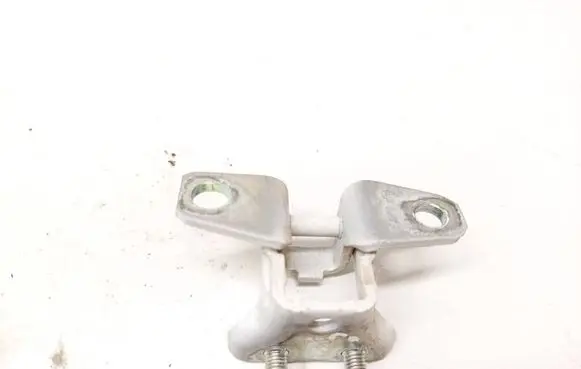 Mitsubishi Outlander Tailgate/trunk/boot hinge 