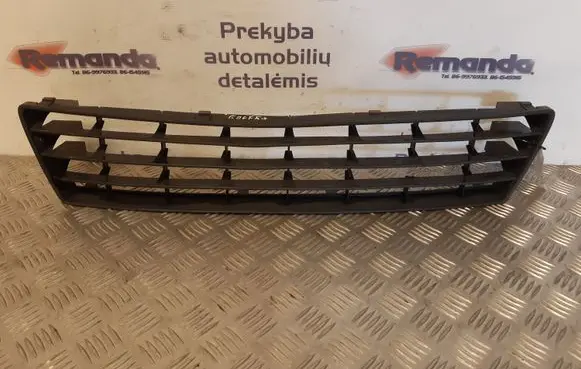 Volkswagen Golf Plus Front bumper lower grill 5M0853677