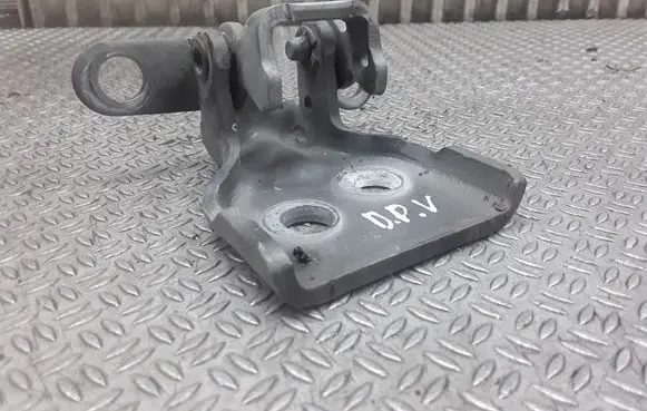 Ford Fusion Front door upper hinge