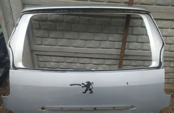 Peugeot 807 Truck tailgate 