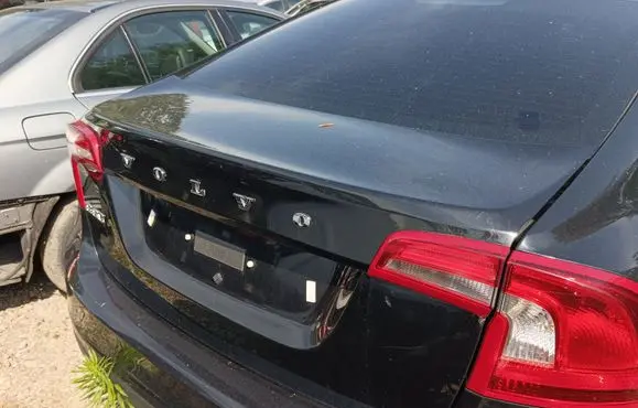 Volvo S60 Tailgate/trunk/boot lid