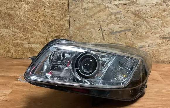 Opel Insignia A Headlight/headlamp 13226792 1ZT00963101