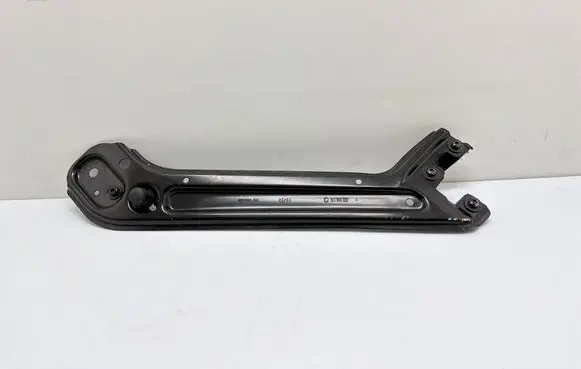 Skoda Octavia Mk4 Headlight/headlamp mounting bracket 5E3805932