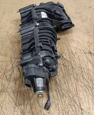 BMW 5 E60 E61 Intake manifold 781129901 7811299 781017802